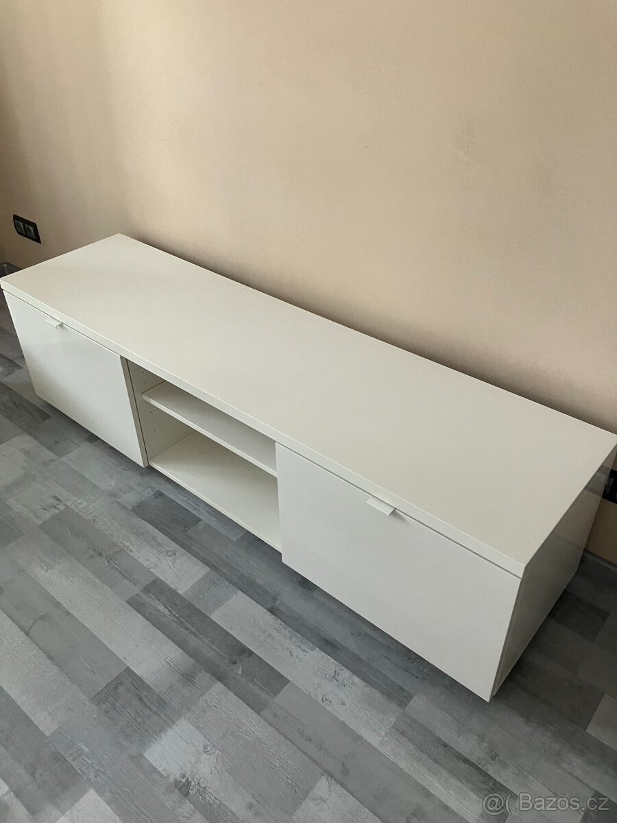 Televizní stolek - 3