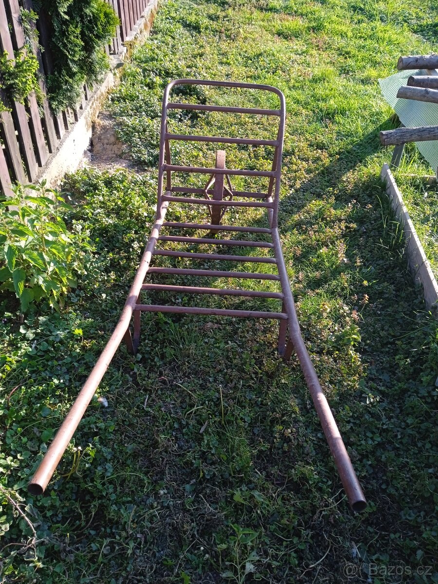 Trakač - 3