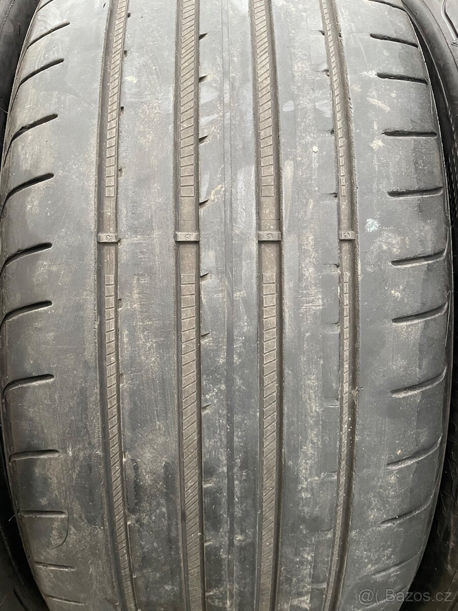 Letní 225/45/18 Goodyear - 3