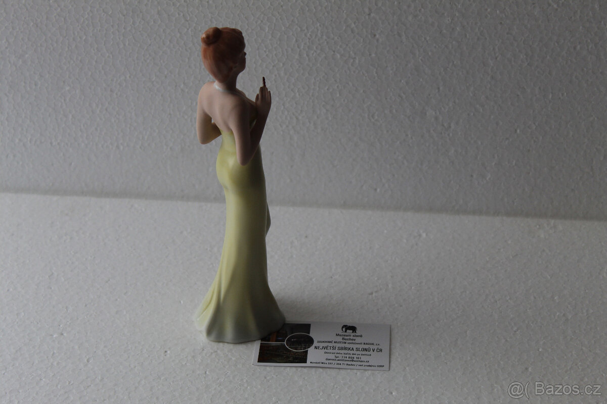 Dáma s vějířem, Royal Dux - 3