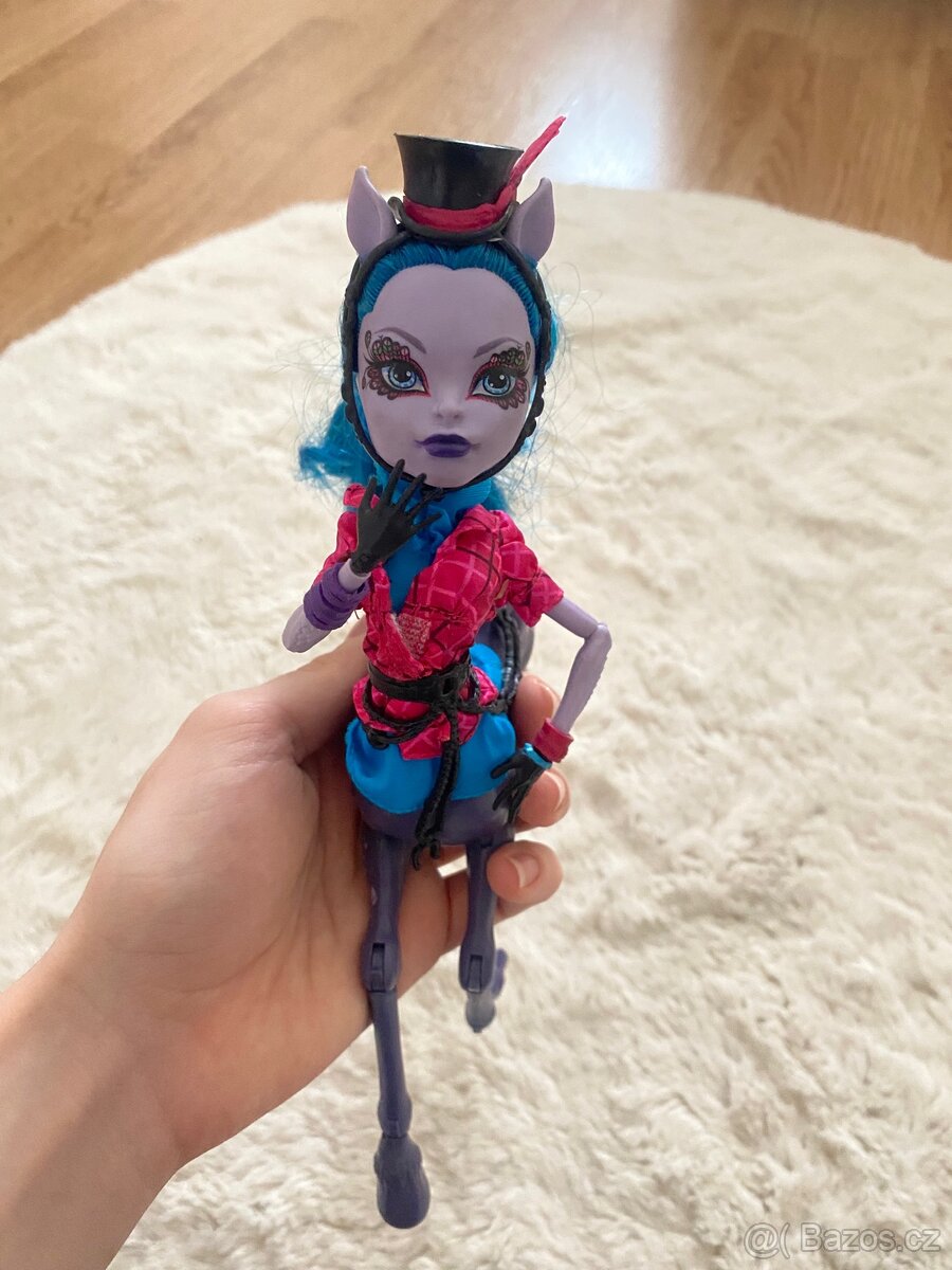 Monster High Avea Trotter Panenka - 3