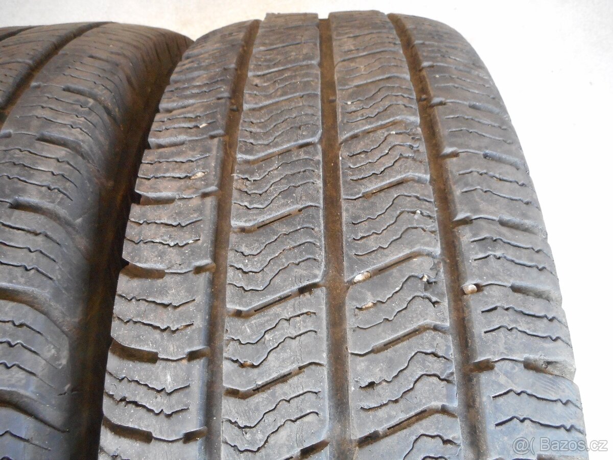 225/75R16C 121/120R - 3