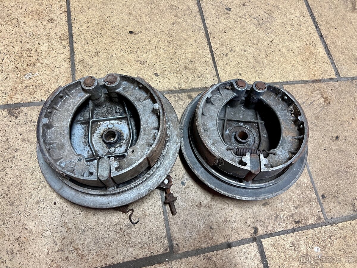 Brzdový štít Jawa - Velorex - 3