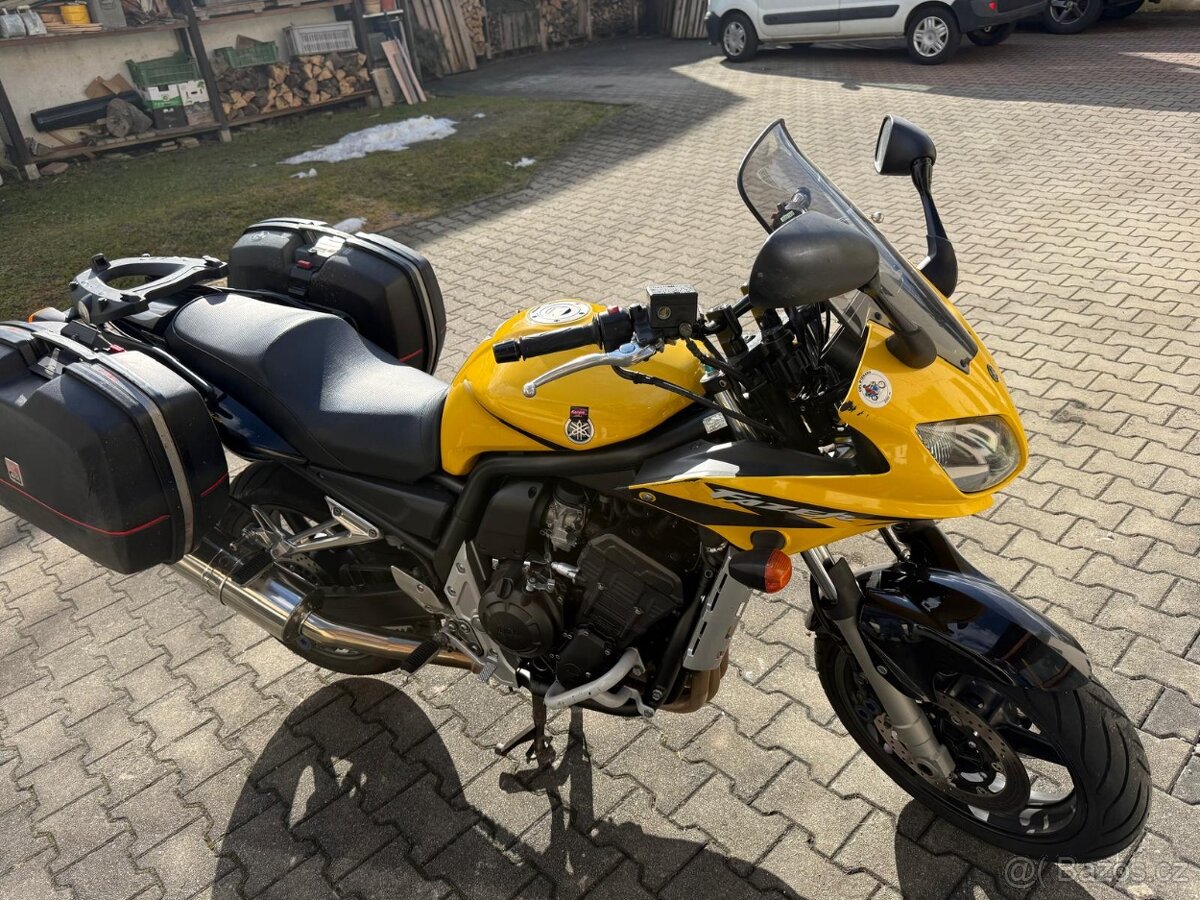 YAMAHA FAZER 1000 - 3