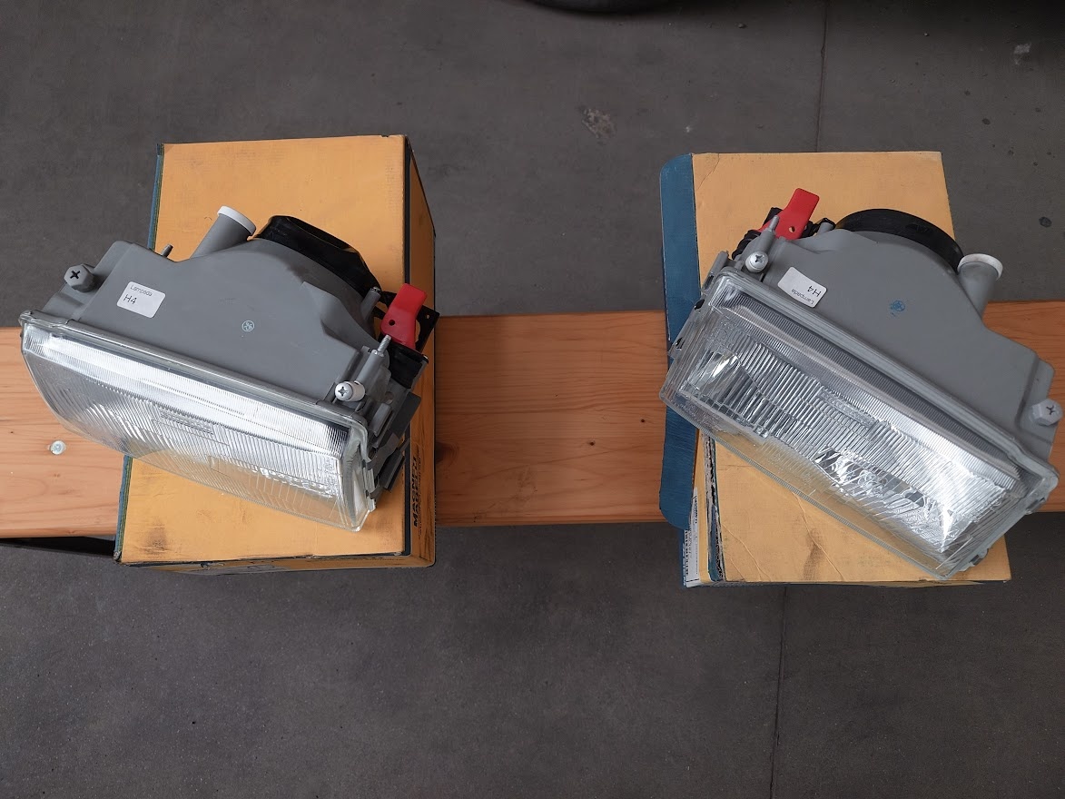 Fiat Uno Logo světla H4 - 3