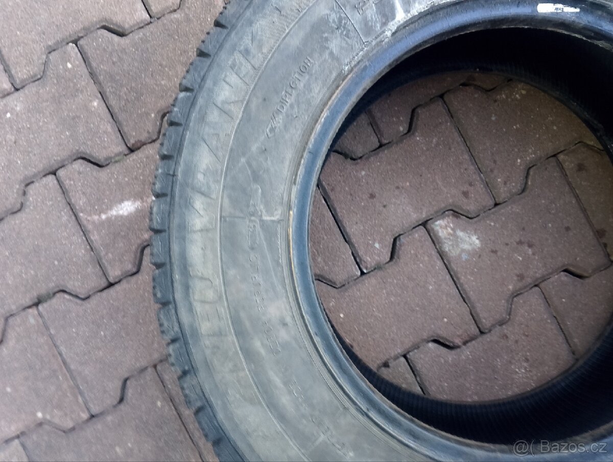 Pneu 235/65R16C - 3