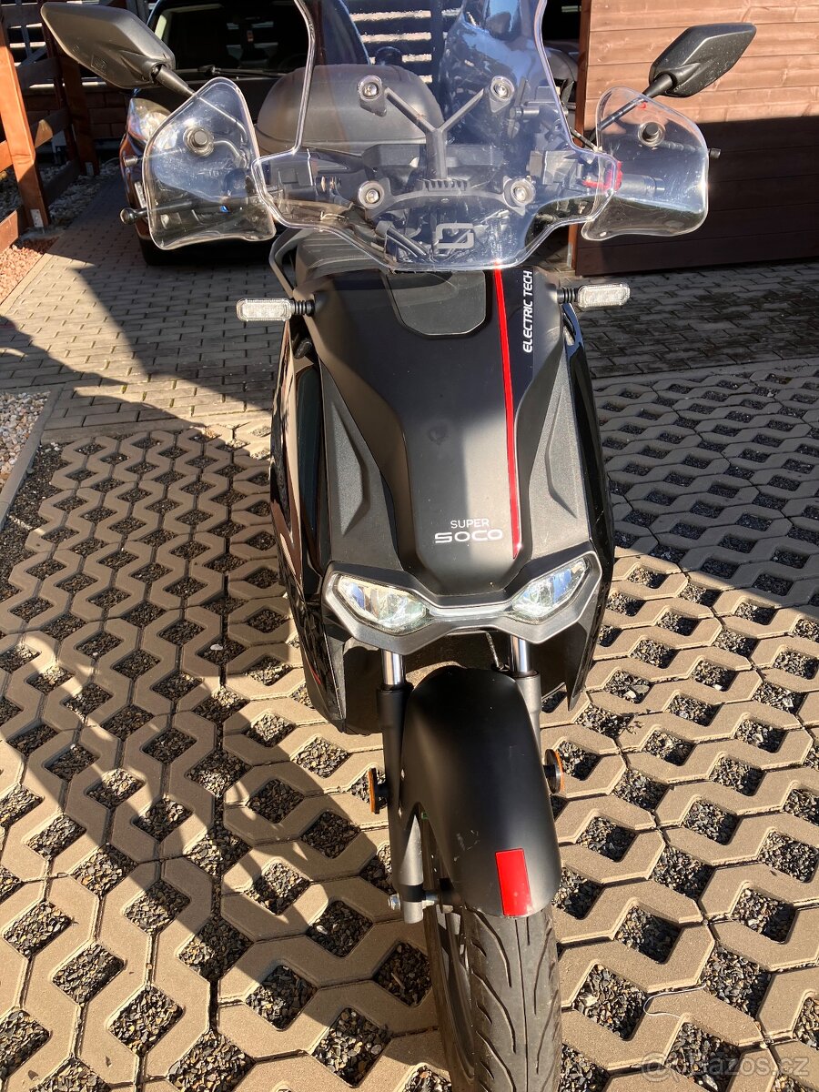 Elektrický skútr Super Soco CPX - 3