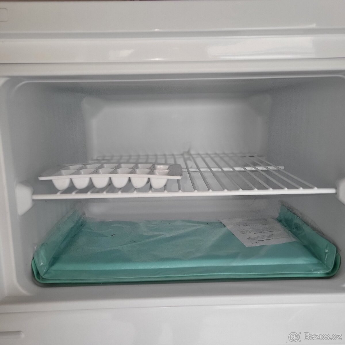 Lednice s malým mrazákem - 3