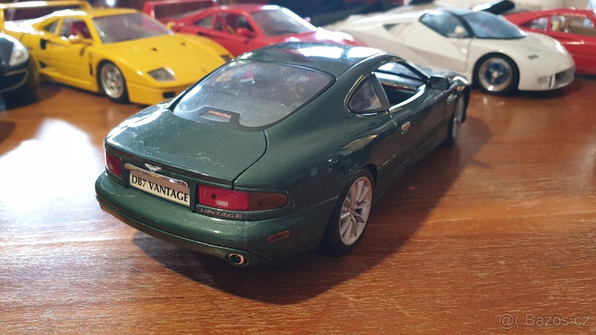 Prodám Aston Martin DB7 Vantage 1:18 - 3