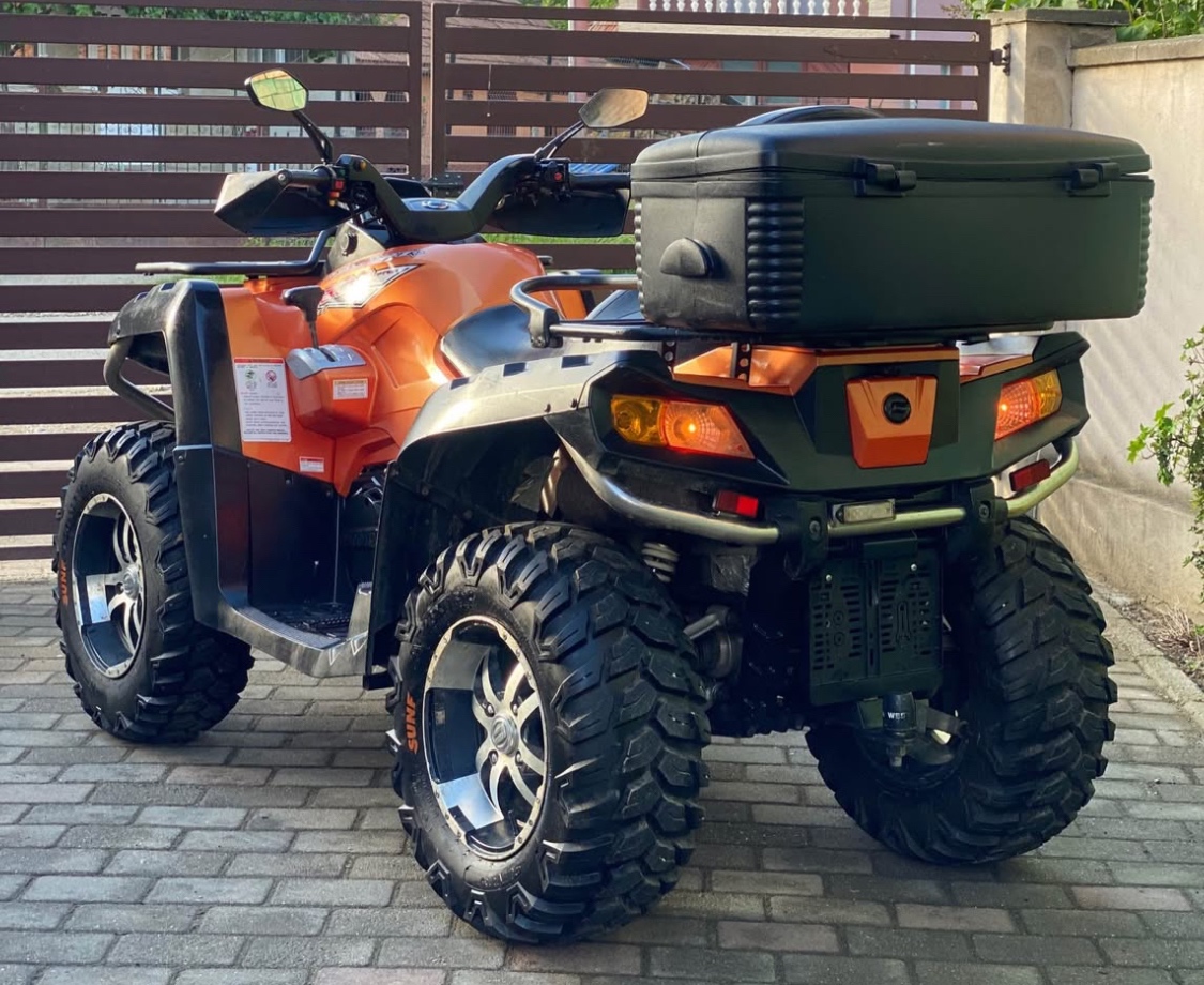 CF MOTO X8 4x4 800ccm V-twin