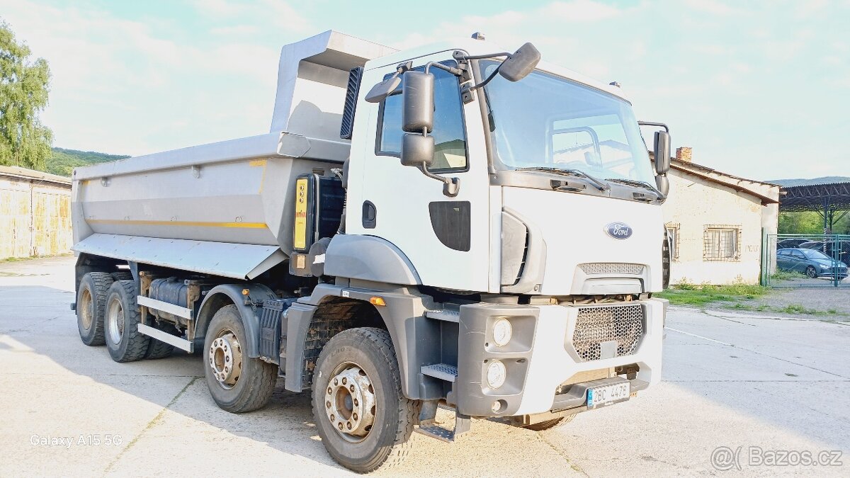 Ford Cargo8x4 4142DM stříbrný - 3