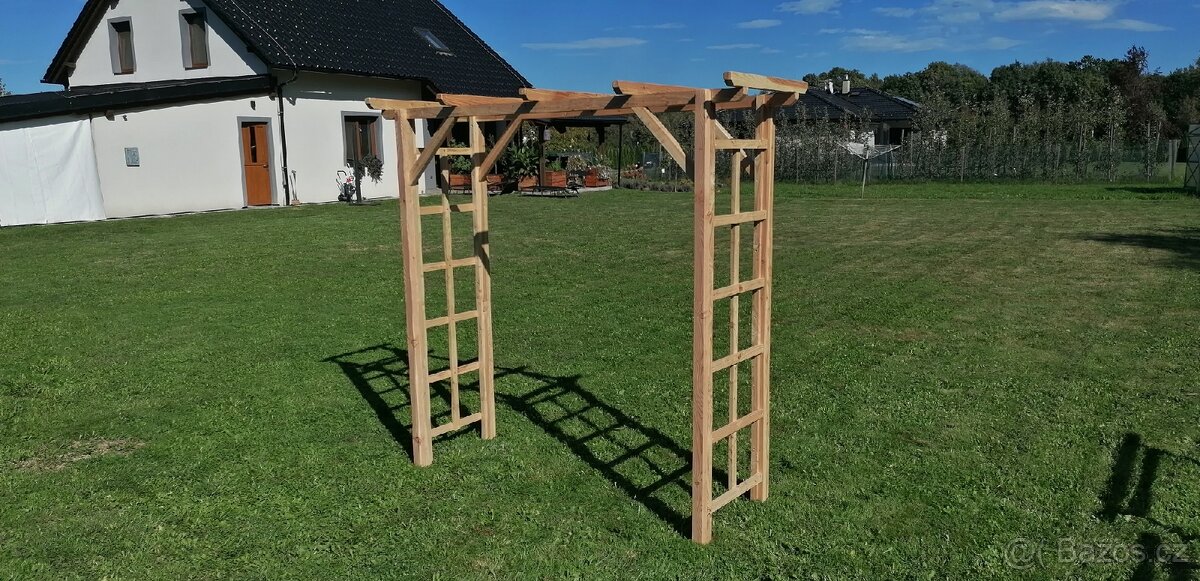 Zahradní pergola rovná s mříží z Modřínu - 3