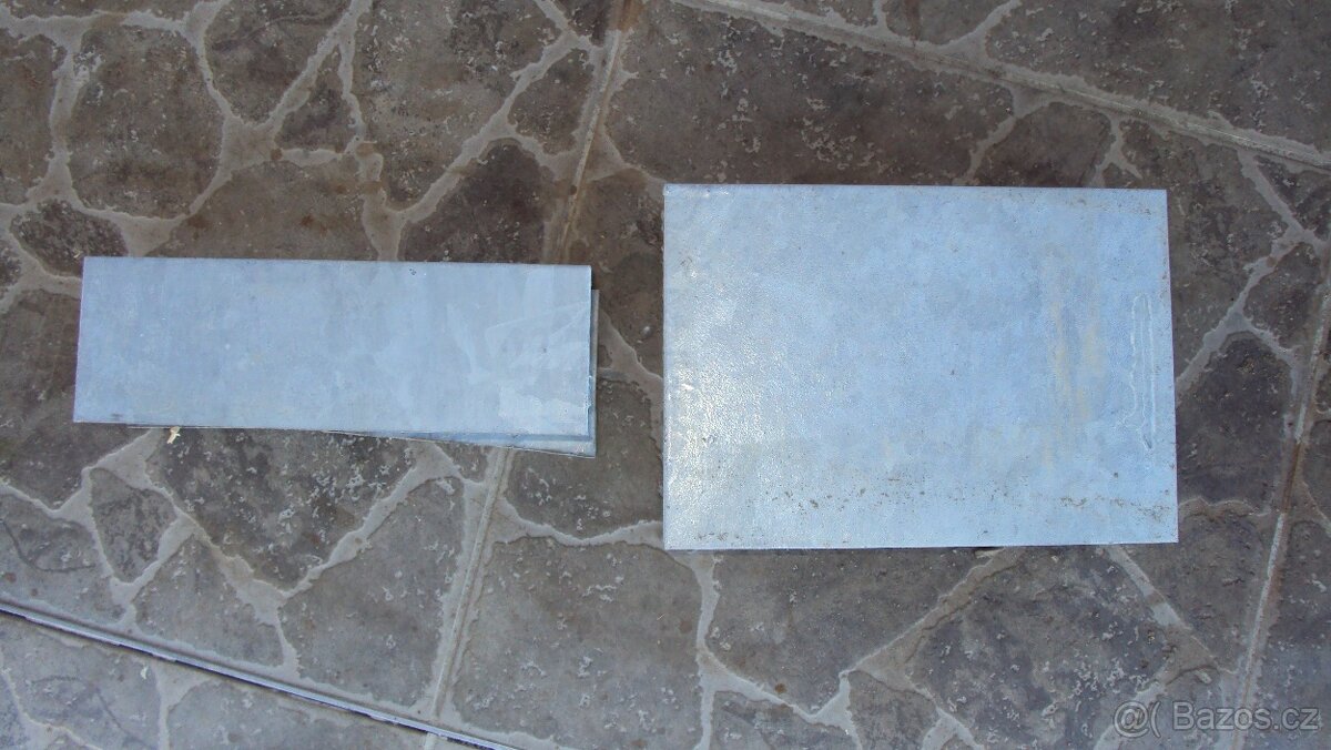 Plotové sloupky. - 3