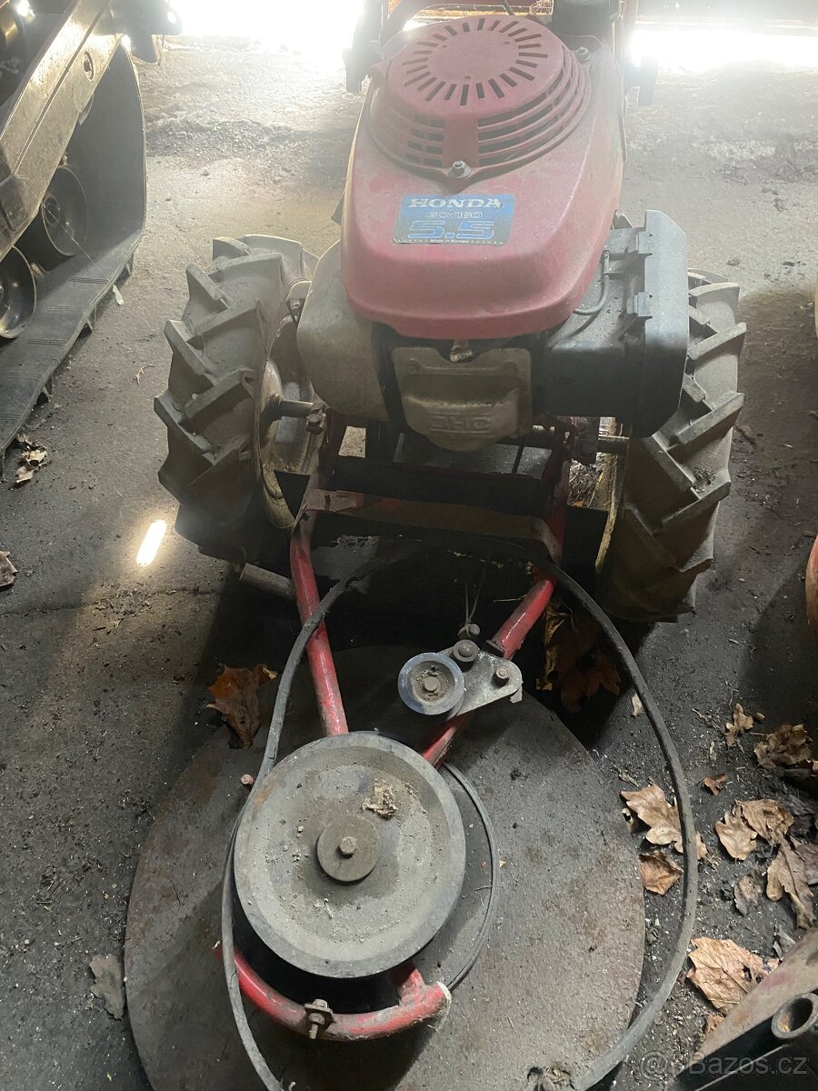 Bubnová sekačka s motorem honda - 3