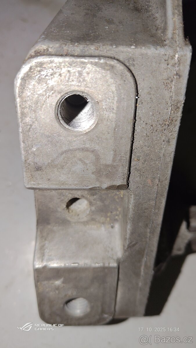 1.9tdi (držák motoru) - 3