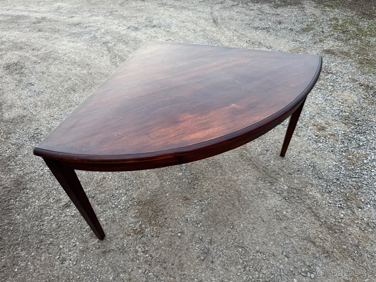 Konferencni a rohovy stul - 3