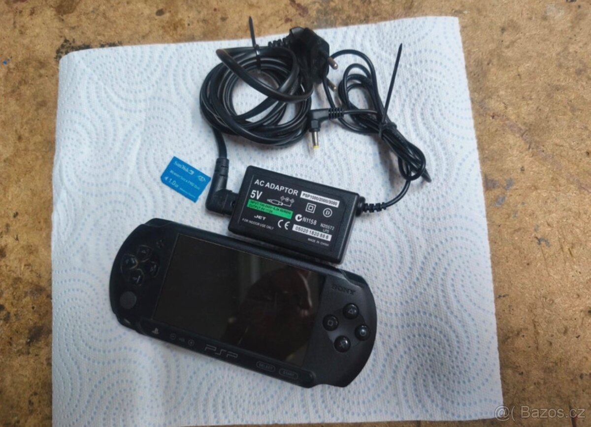 Herní konzole SONY PSP - 3