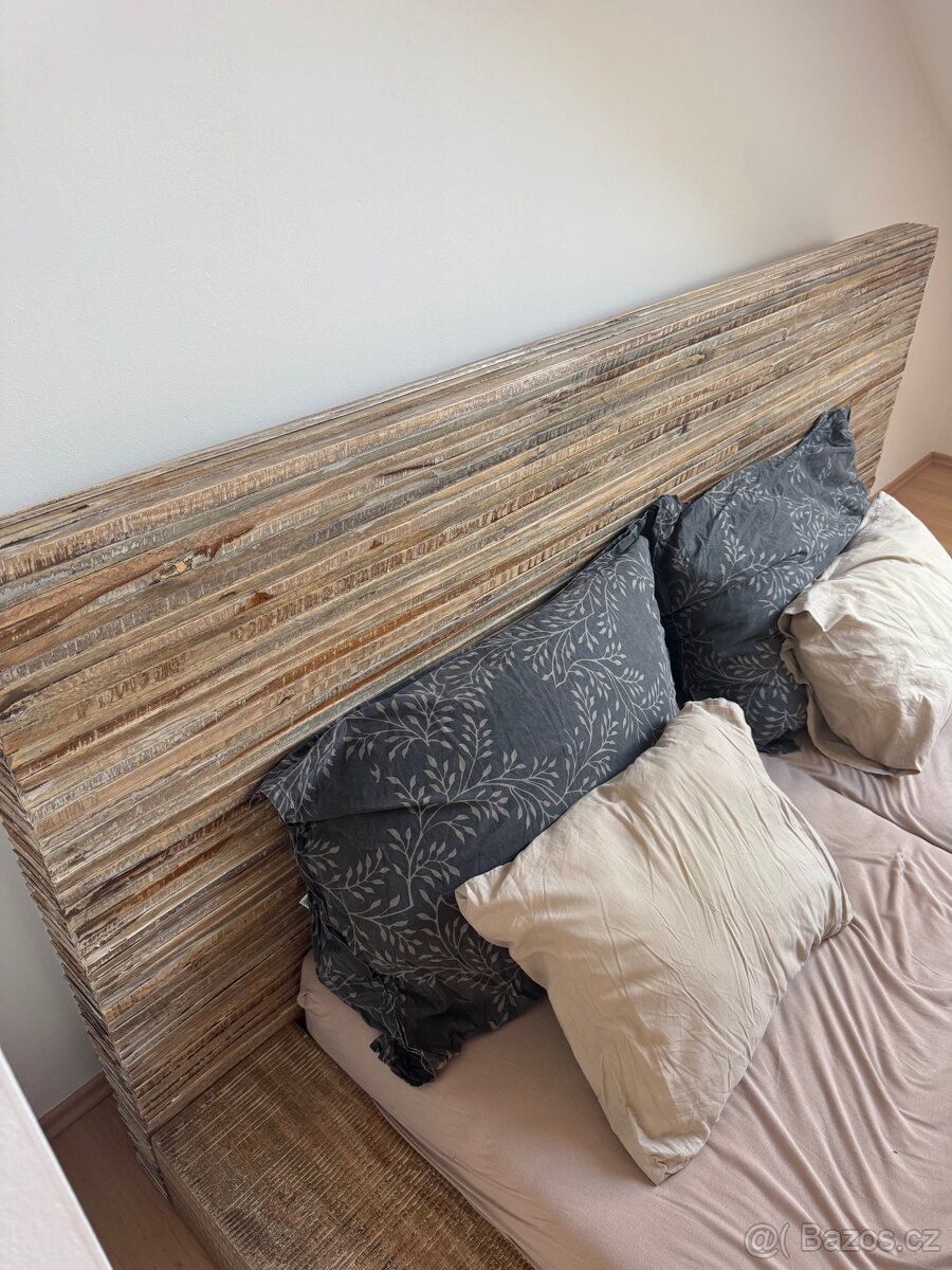 Luxusní rustikální dřevěná postel - 3