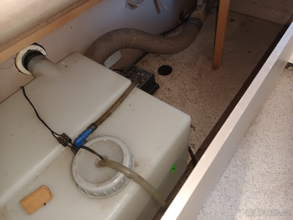 Dethleffs RD6+sluneční clona - 3