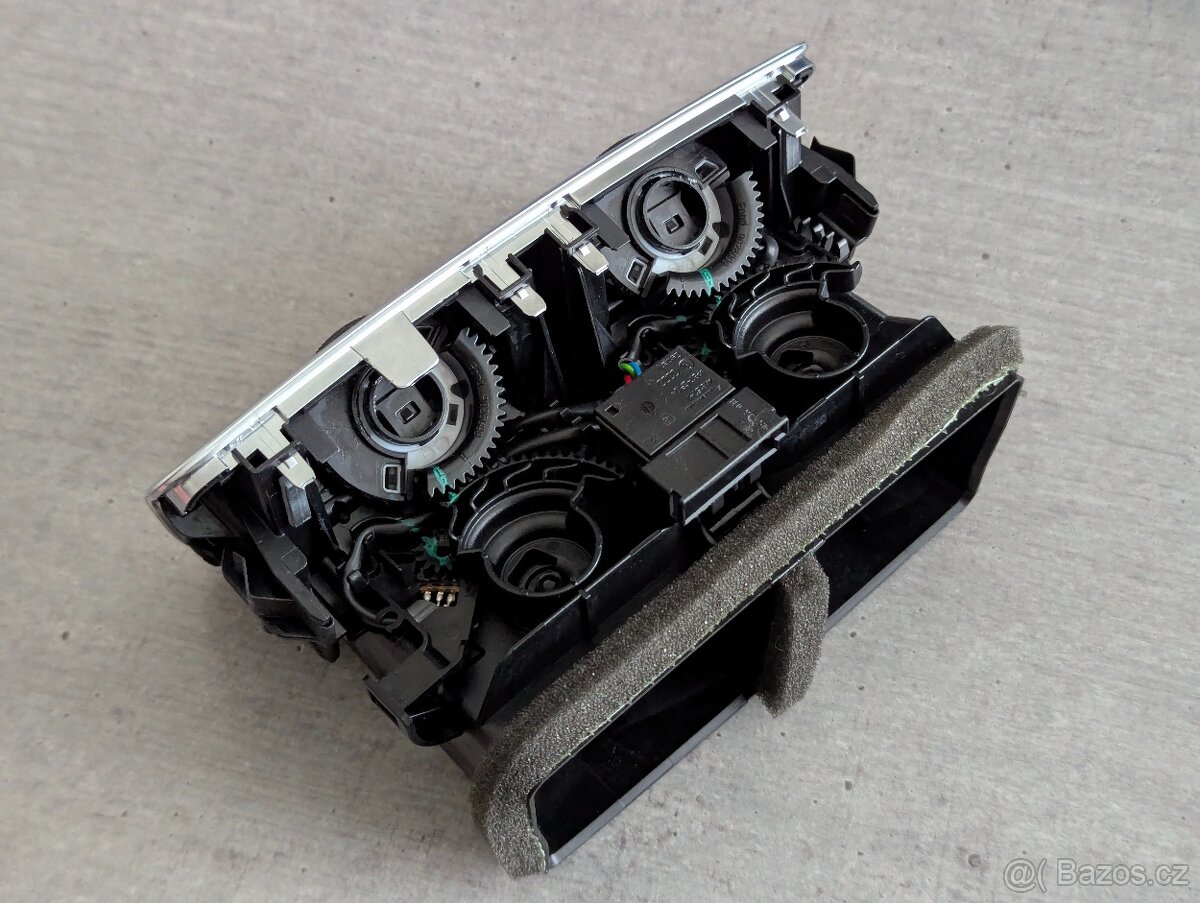 Zadní ventilační mřížka Audi A6 A7 4G C7 - 3