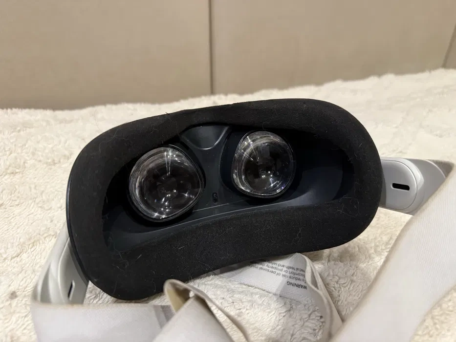 Meta Oculus Quest 2 128 GB – VR headset - 3