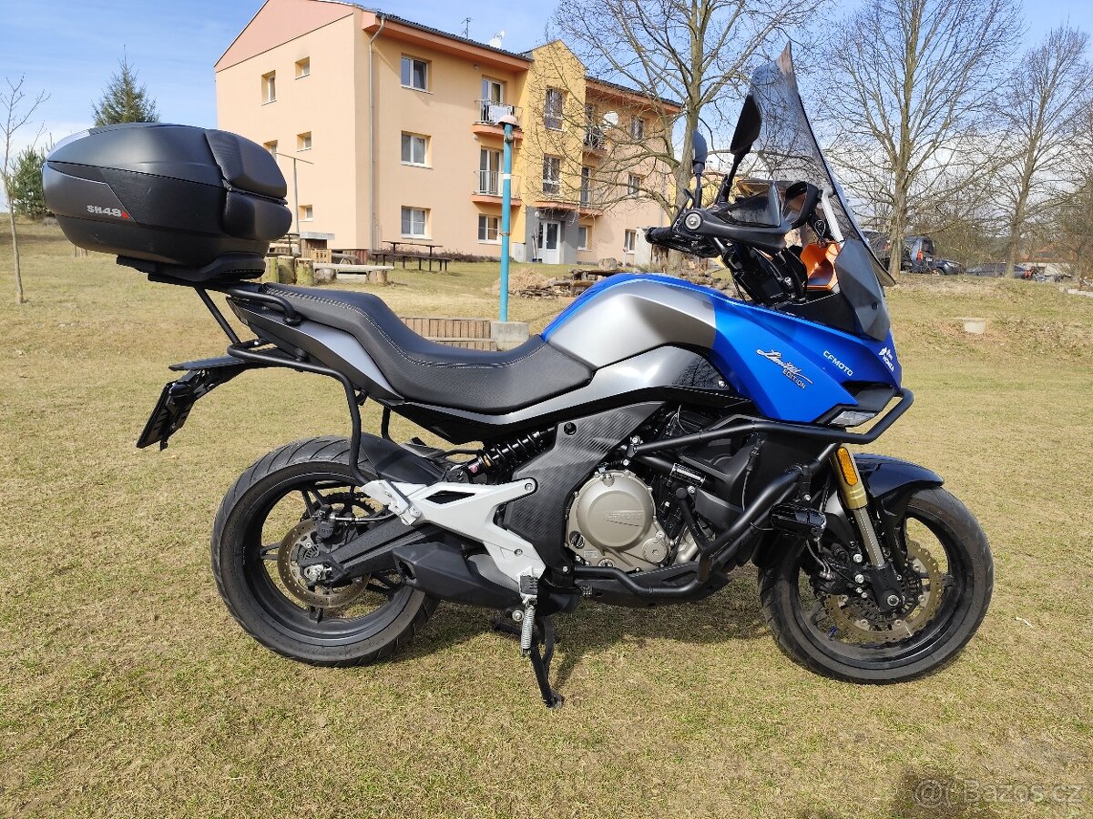 CF moto 650MT