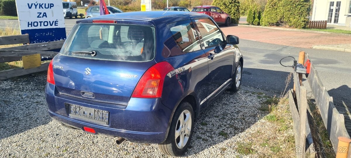 Suzuki Swift 1,3i r.v.2005 - 3