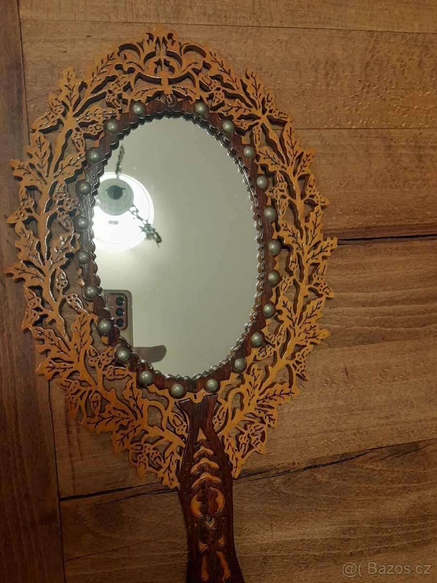 Vyřezávané zrcadlo, zrcátko - 3