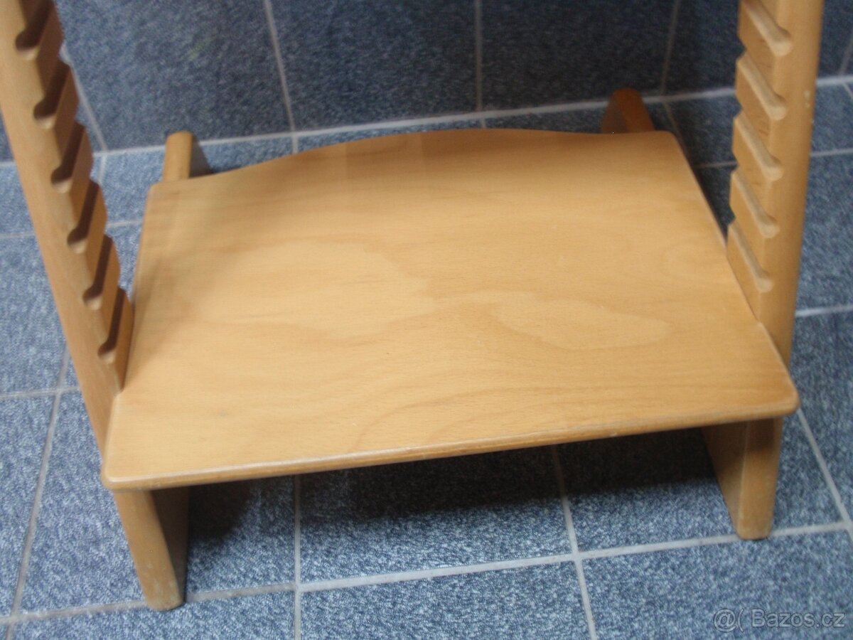 KRÁSNÁ MASIVNÍ DŘEVĚNÁ ROSTOUCÍ ŽIDLE STOKKE TRIPP TRAPP - 3