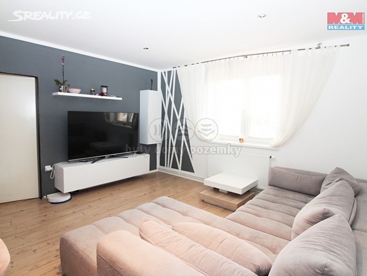 Prodej bytu v OV, zahrada, garaž, RK nevolat. - 3