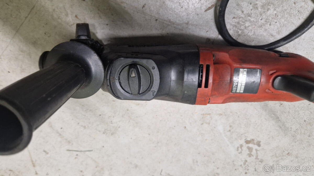 Makita M8701 kombinované kladivo 800W - 3