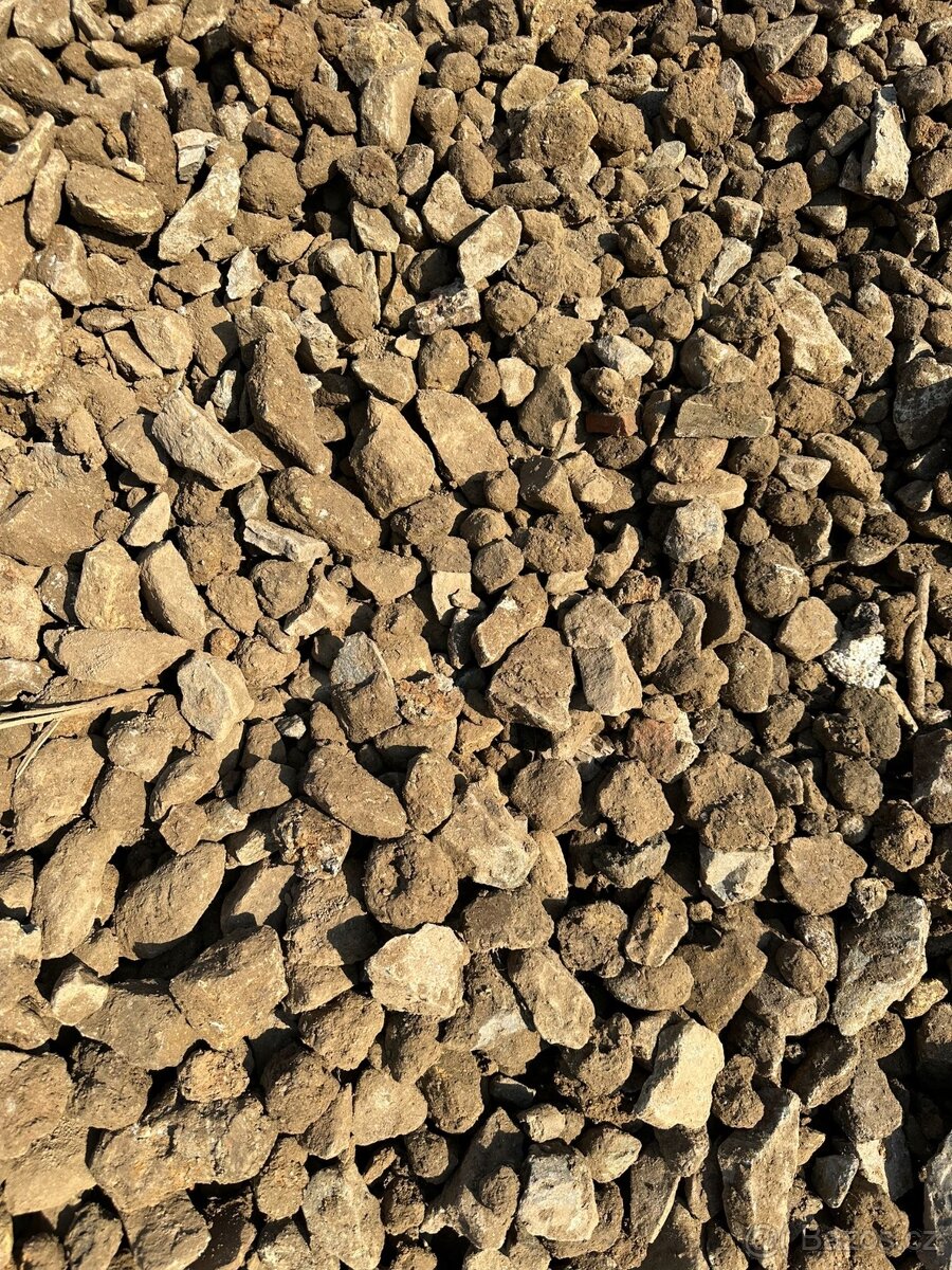 Prodam tříděnou cernozem a recyklat - 3