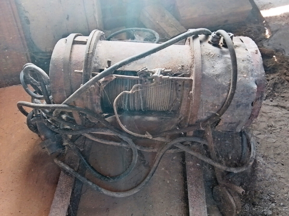 Vrátek stavební - naviják - 3