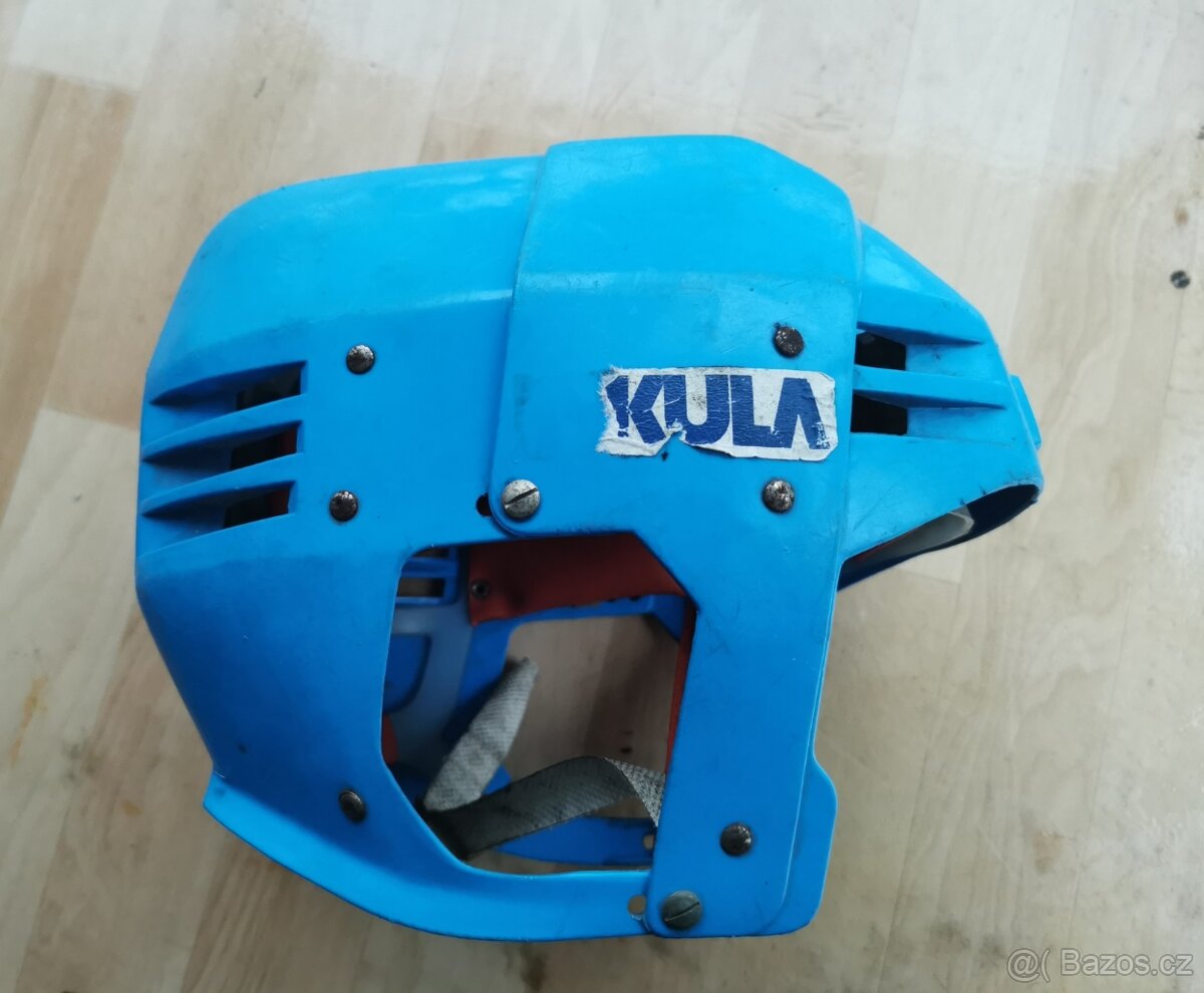 Hokejová přilba - 3