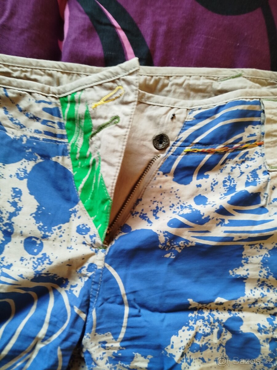 Dámské kraťasy velikost S - 3