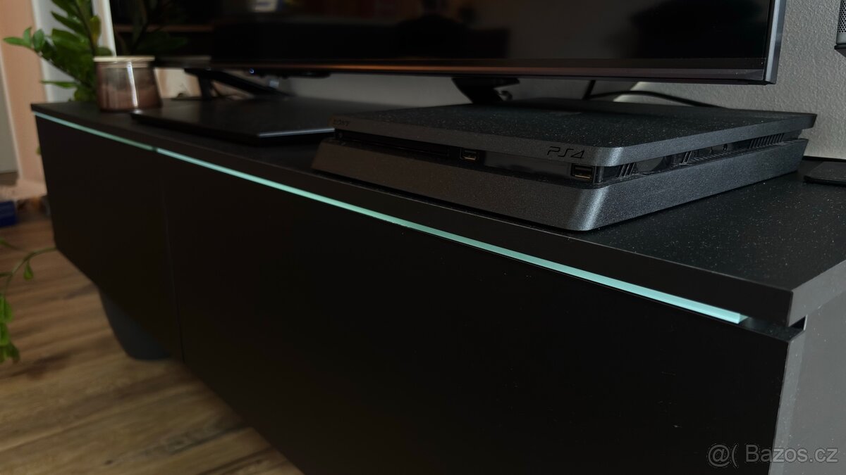 Černý TV stolek s LED podsvícením - 3