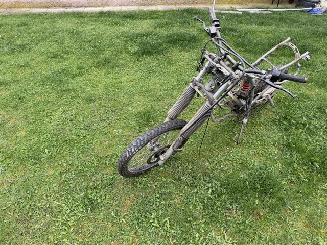 Honda XLR 125R (1999) – nepojízdná, rozebraná, s doklady