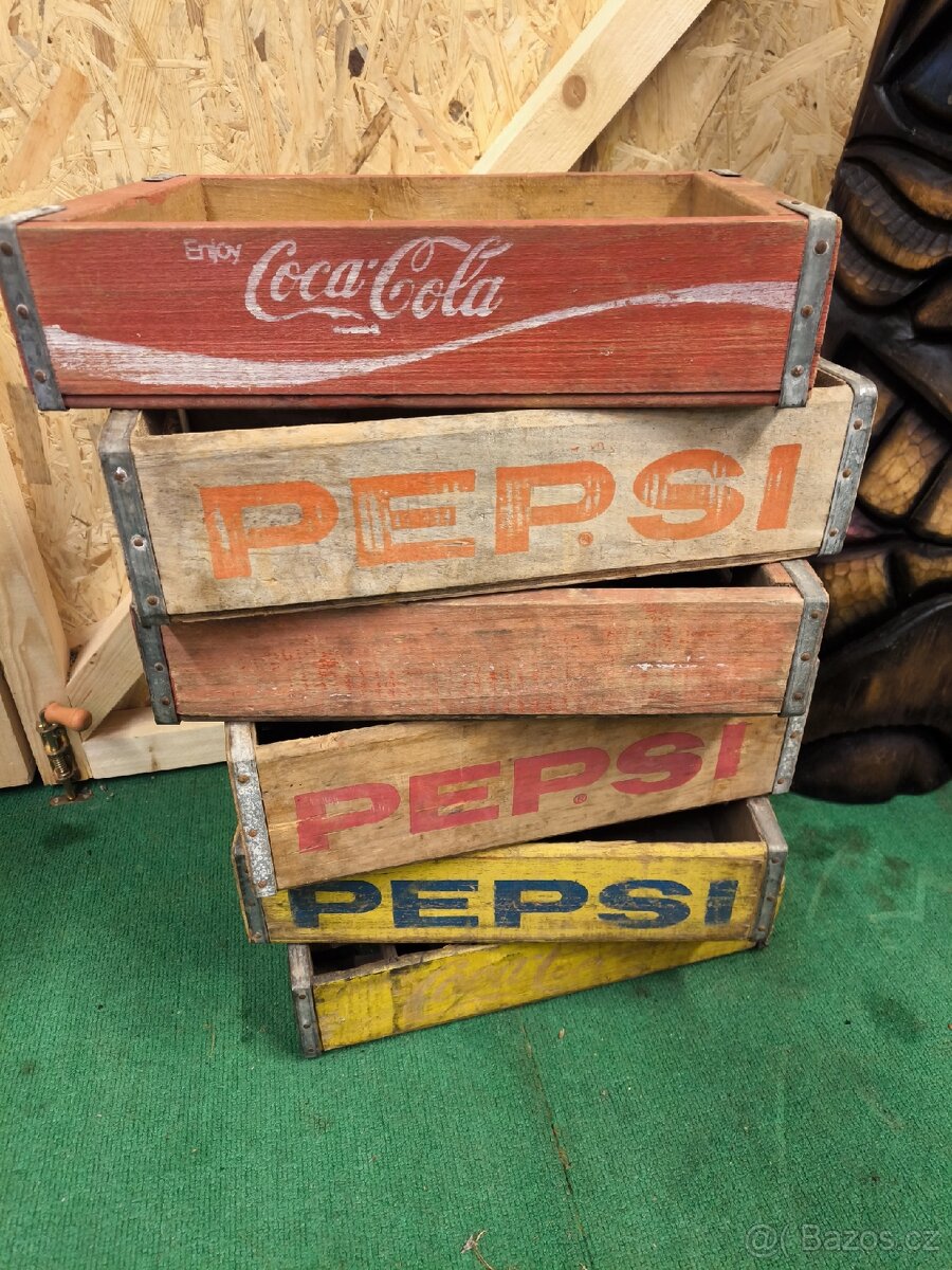 Staré sběratelské bedýnky od Coca coly a Pepsi - 3