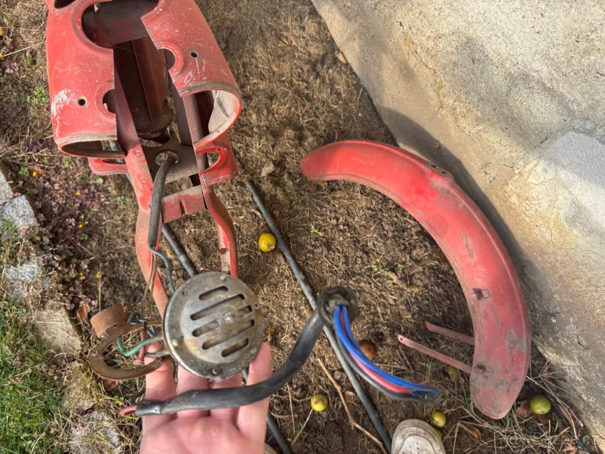 Jawa 555, Jawa díly - 3