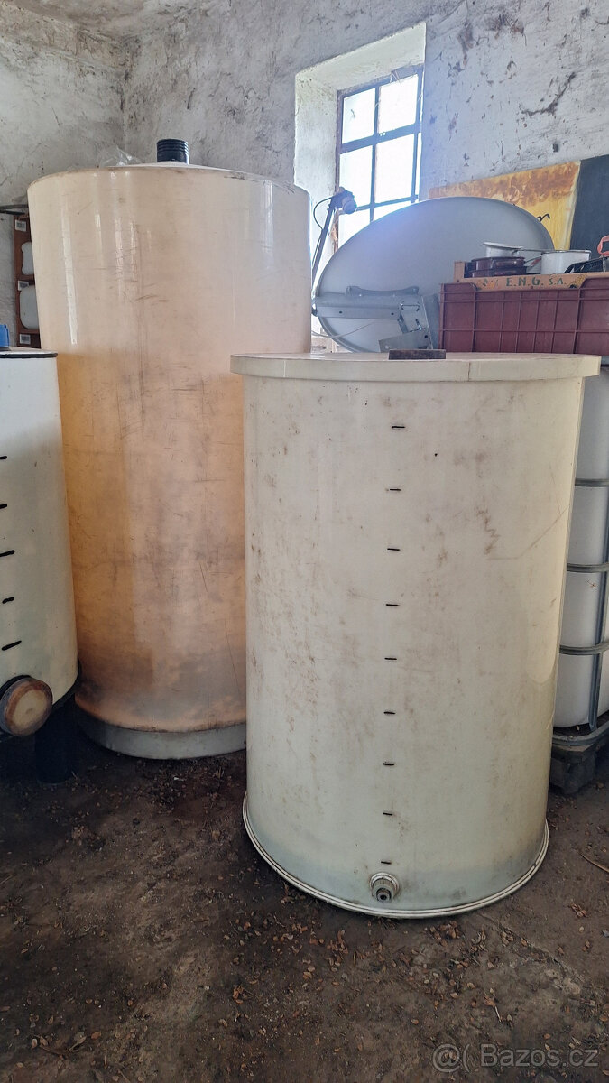 nádoby / nádrže na víno - 3