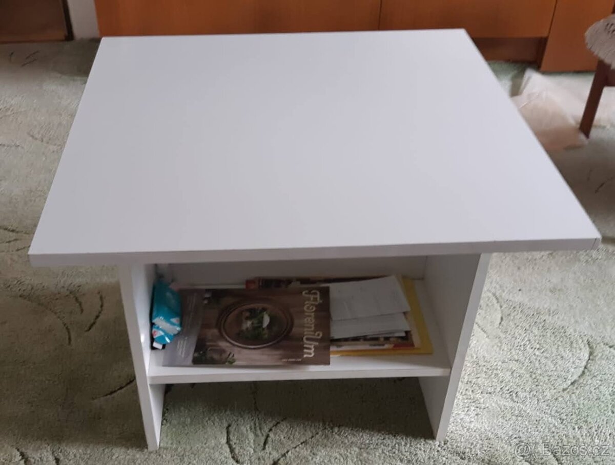 Prodám konferenční stolek. výška 55cm, pracovní deska 75X75c - 3