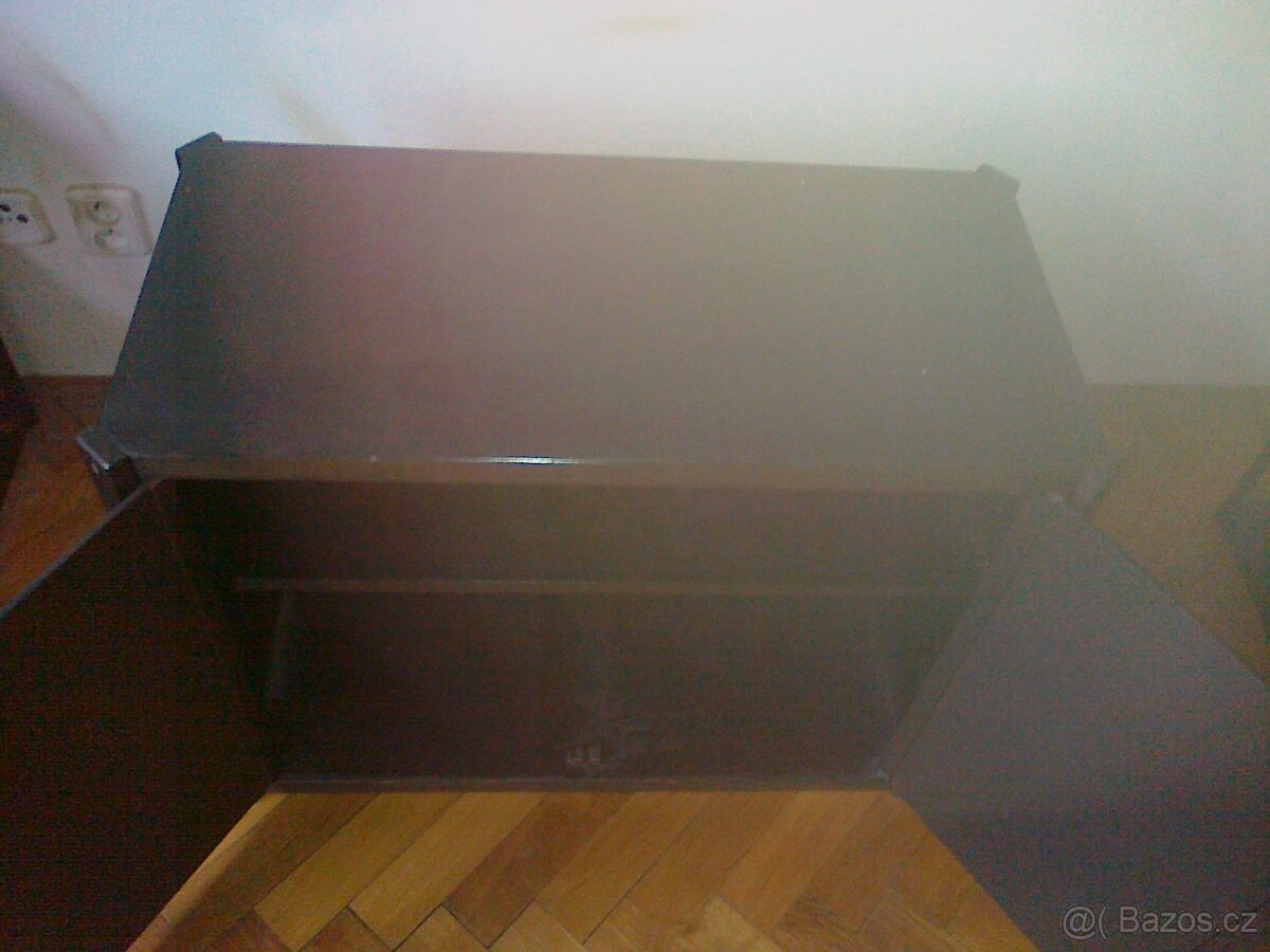 komoda z masivního dřeva - 3