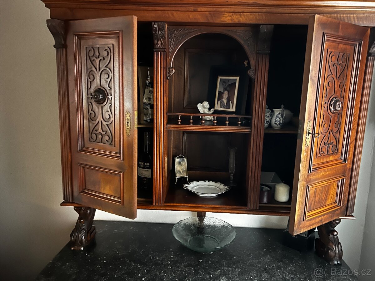 Starožitný příborník - 3