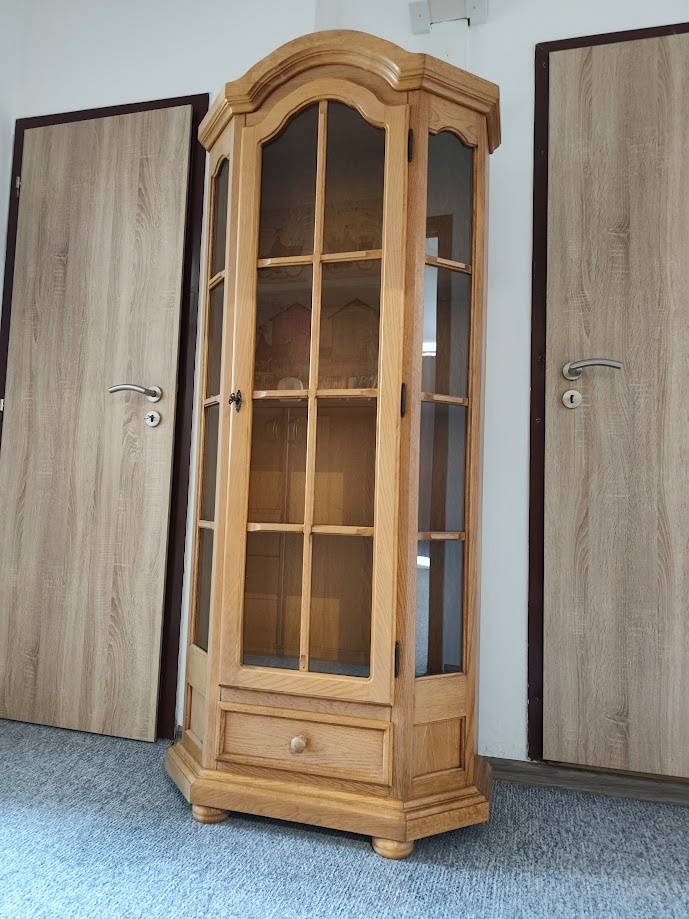 Vitrína - 3