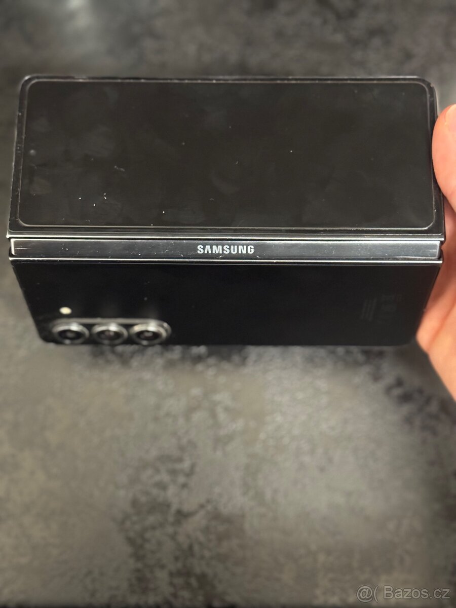 Samsung Galaxy Z-Fold 5 - 3