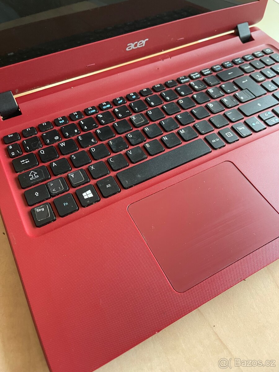 Acer Aspire ES1-523. Na Díly - 3