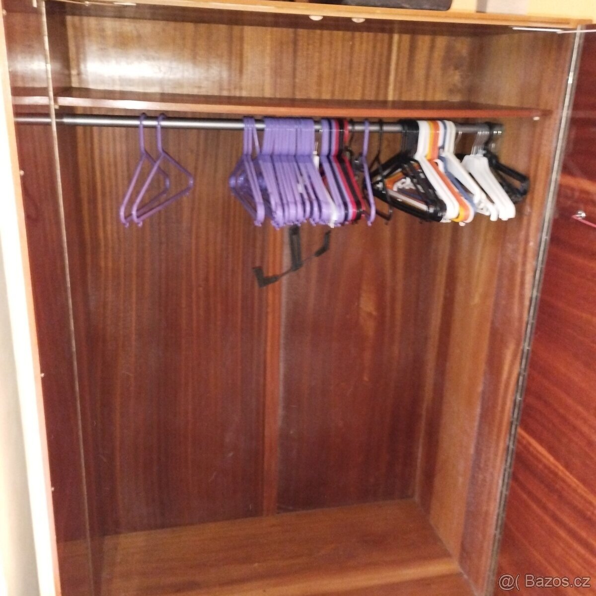 Prodám retro skříň z období 60.-70let. - 3