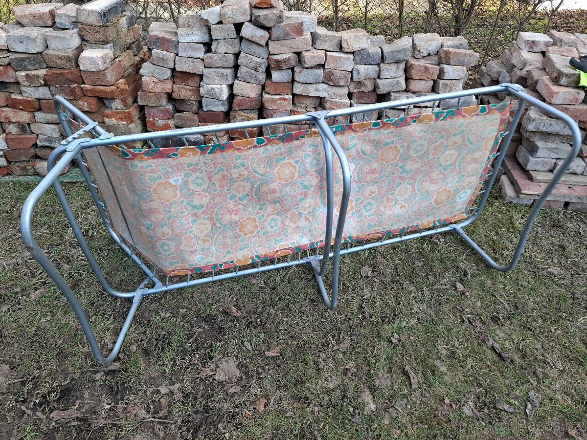 Lehátko z dob ČSSR - 3