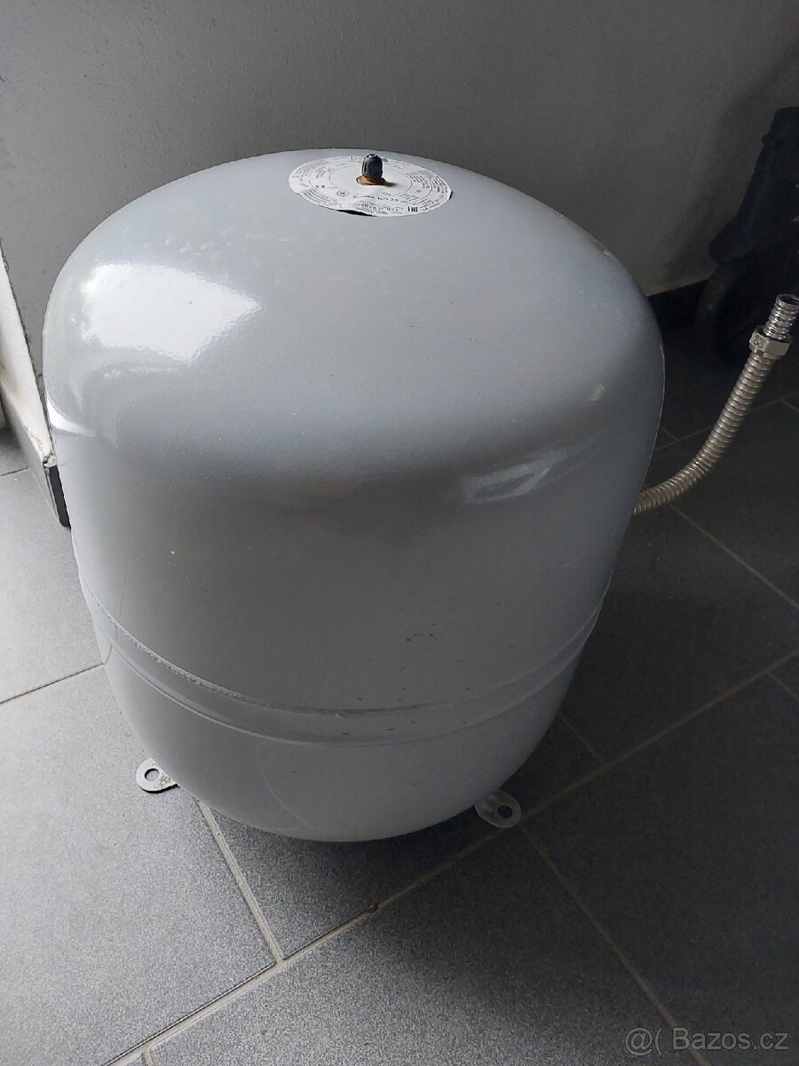 Expanzni nádrž ke kotli - 3