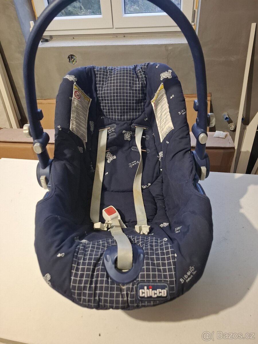 starší dětská autosedačka + vajíčko - 3